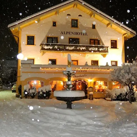 Bernhard's Hotel 3*
